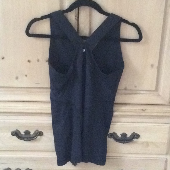 NWOT Lululemon Black Deep Breath Tank - 10 - Picture 2 of 2